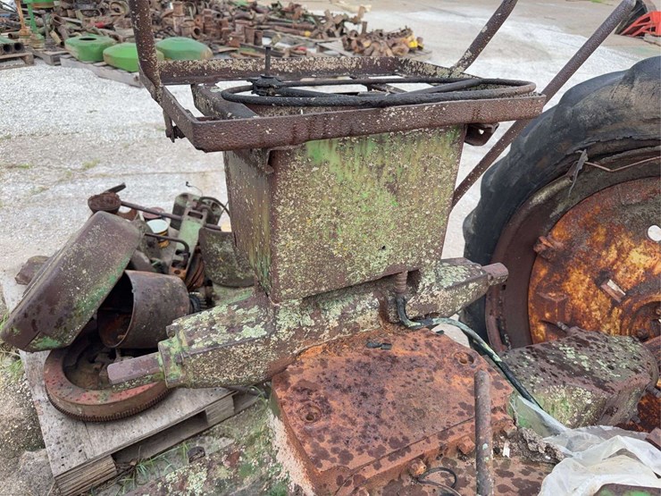 john-deere-b-image-25