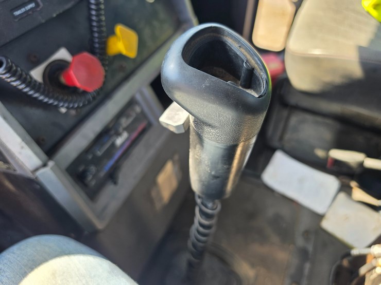 1996-mack-ch600-image-84