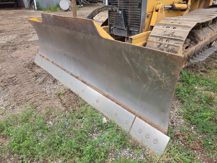 2004-deere-650h-xlt-image-10