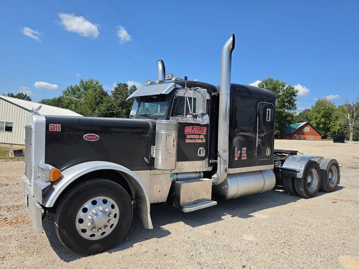 1992-peterbilt-379-image-2