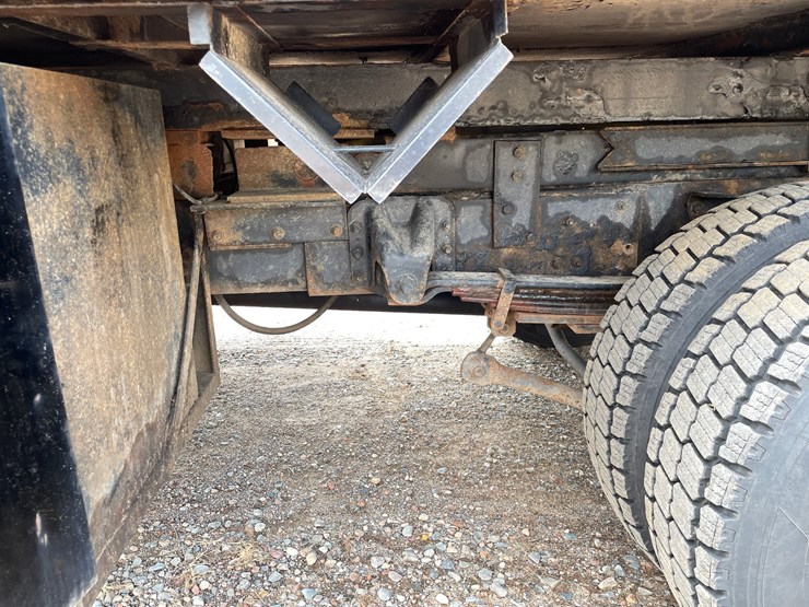 #1460-•-2008-chevrolet-c4500-chipper-truck-(has-mn-title)-image-18