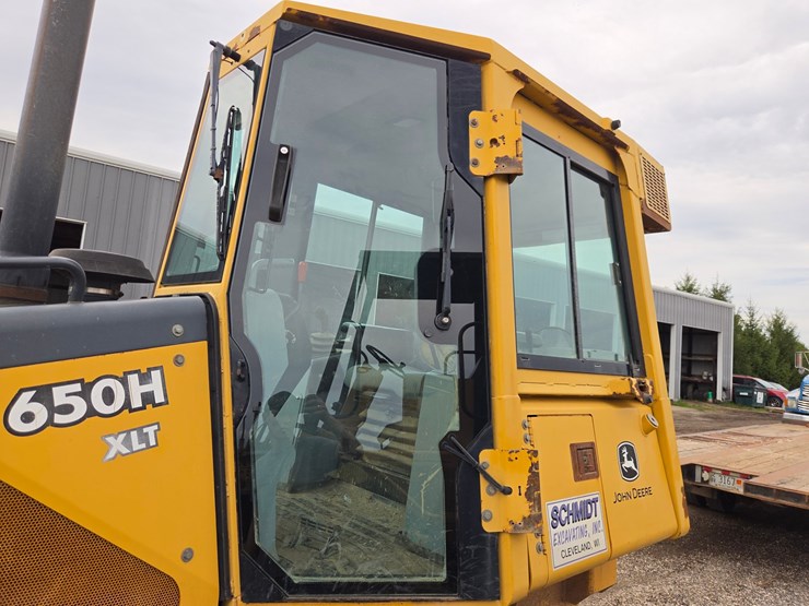 2004-deere-650h-xlt-image-38