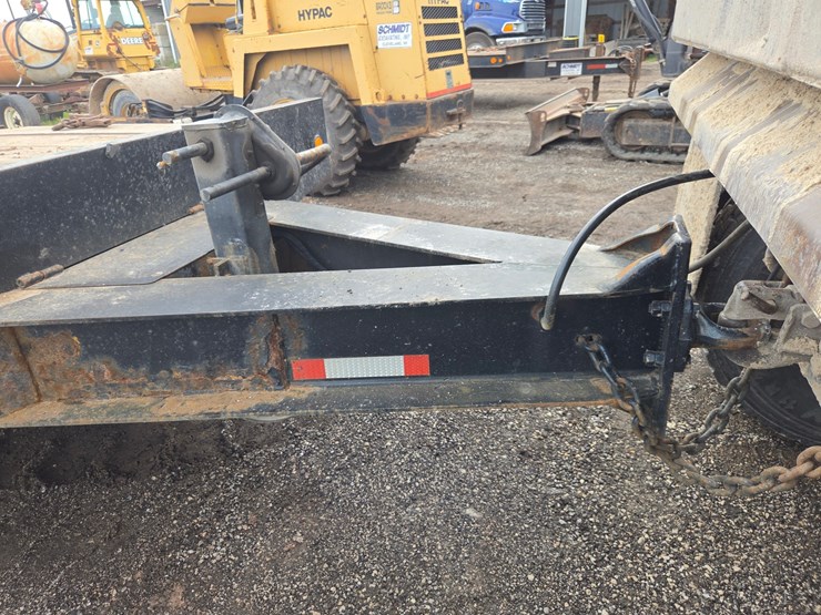 #3269-•-30'-tandem-axle-flatbed-trailer-image-9