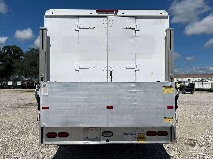 2012-workhorse-w62-image-30