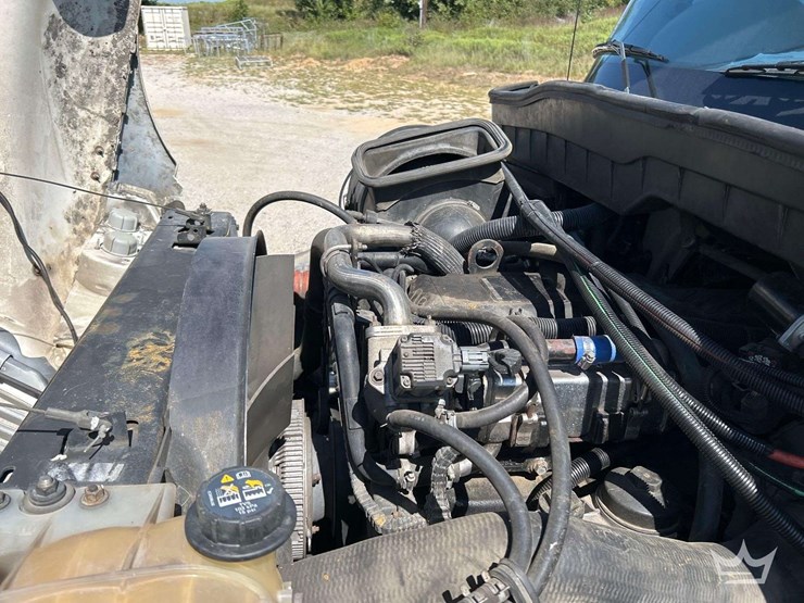 2010-international-durastar-4300-image-8