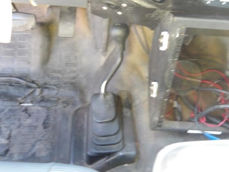 2011-ford-f250-image-27