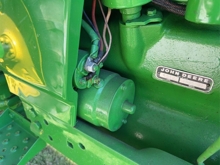 john-deere-2520-image-28