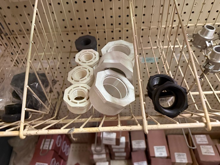 2-wire-bins-of-1”-thru-2”-pvc,-alum,-brass-camlock-fittings-&-valves-image-4