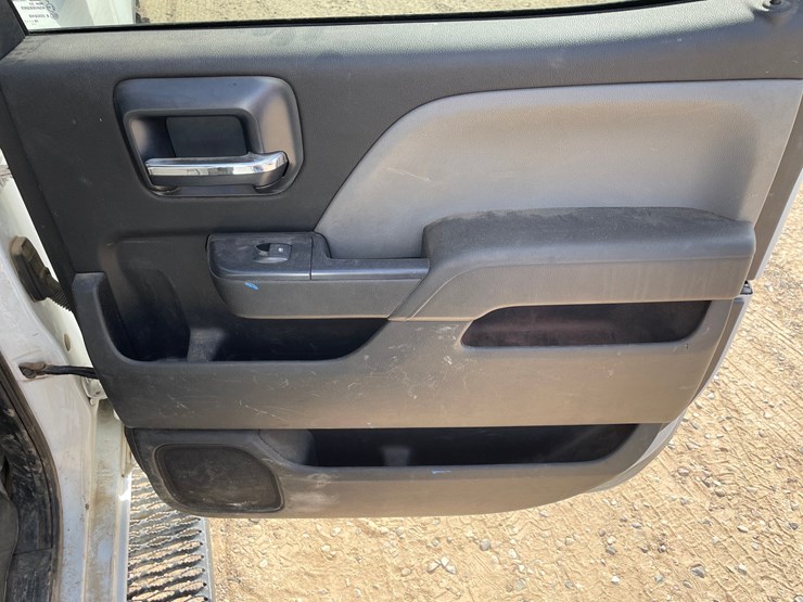 #1472-•-2019-gmc-sierra-pickup-truck-(has-mn-title)-image-44