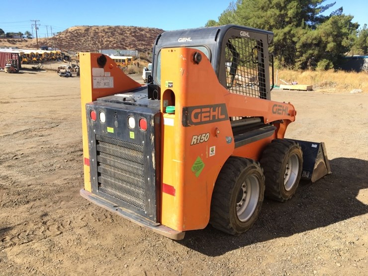 2019-gehl-r150-image-3