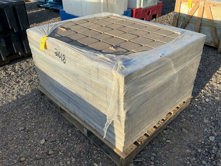 pallet-of-stone-pavers-image-1
