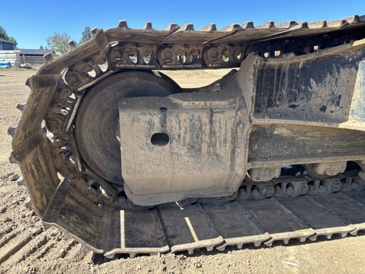 komatsu-pc228us-lc-3e0-image-13