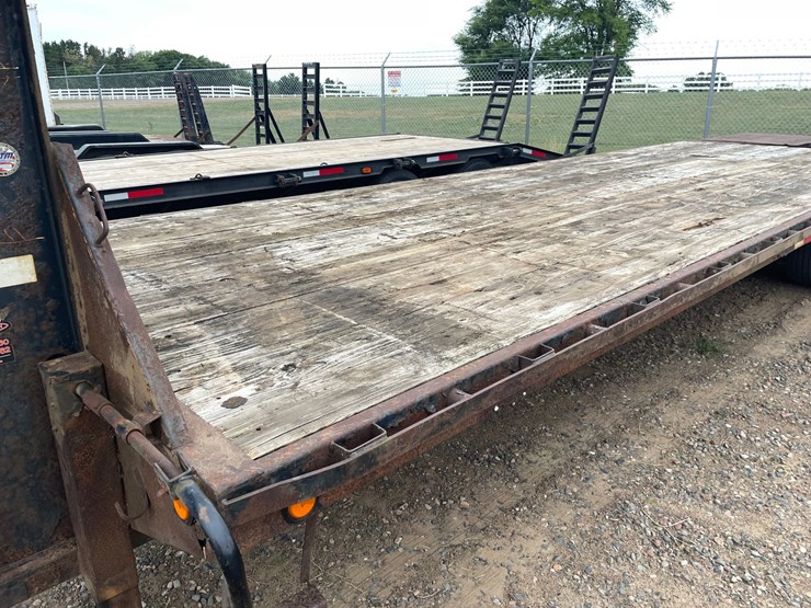#1349-•-2014-pj-gooseneck-trailer-(has-mn-title)-image-2