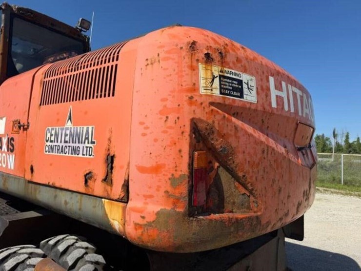 2014-hitachi-zx220w-3-image-57