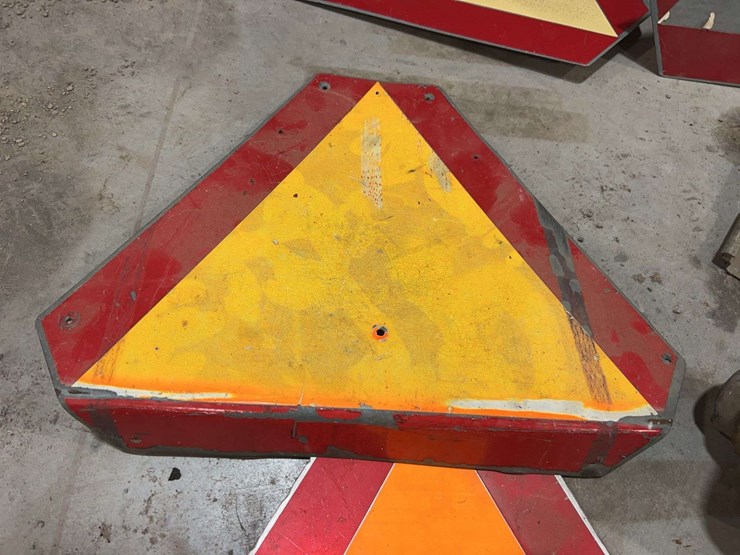smv-signs-and-trailer-hubs-image-3
