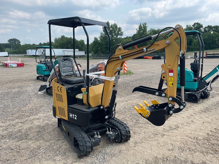 #5539-•-2026-h12-mini-excavator-image-4