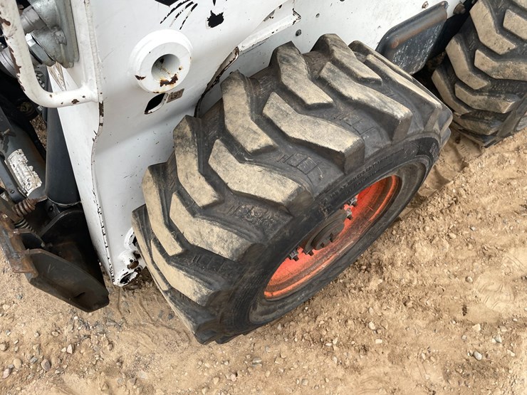 #1061-•-2017-bobcat-s630-skid-steer-image-35