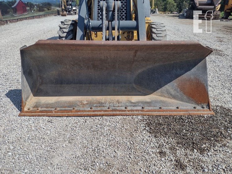 2010-deere-310sj-image-28