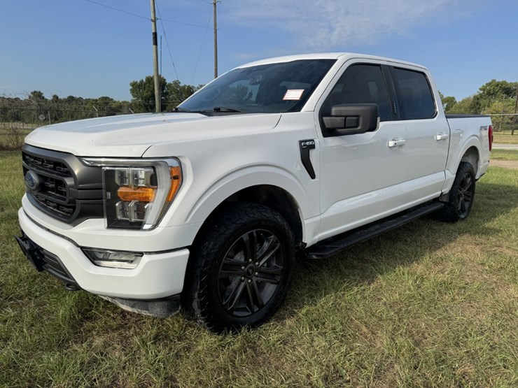 2022-ford-f150-xlt-image-1