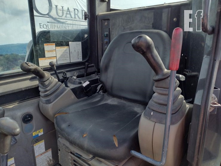 2011-case-cx36b-image-9