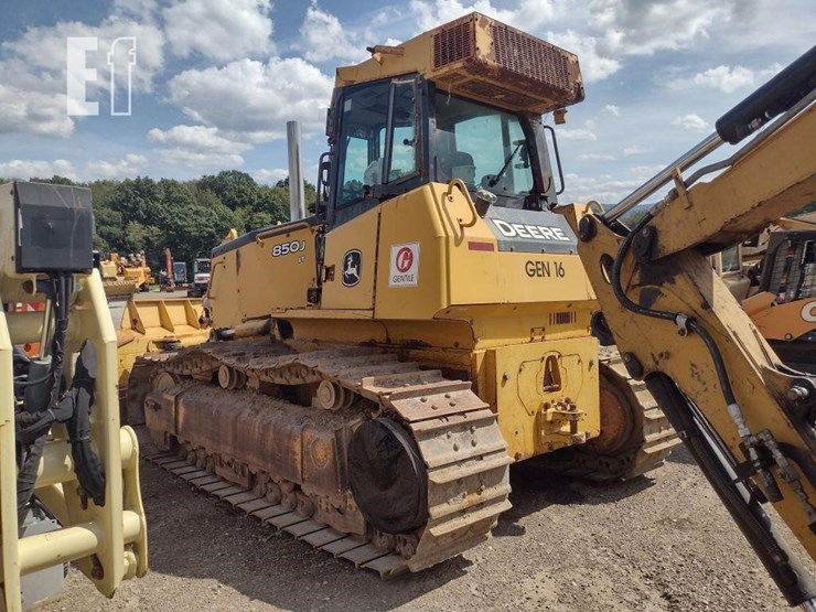 2007-deere-850j-image-2