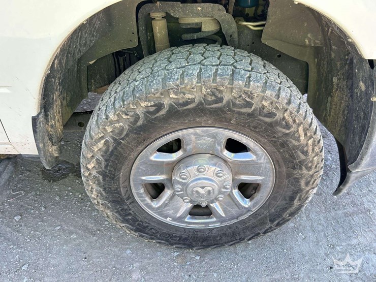 2022-dodge-2500-image-35