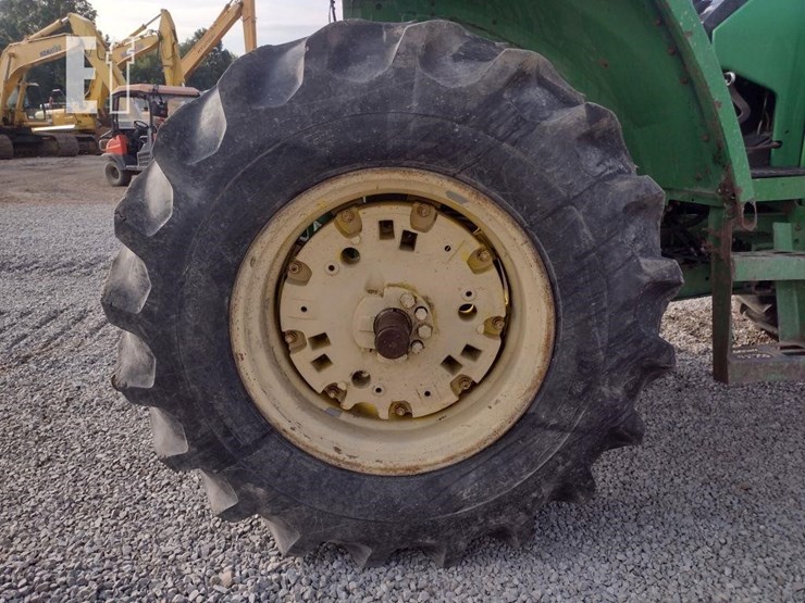 john-deere-6210-image-25