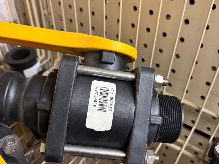 2-wire-bins-of-1”-thru-2”-pvc,-alum,-brass-camlock-fittings-&-valves-image-3