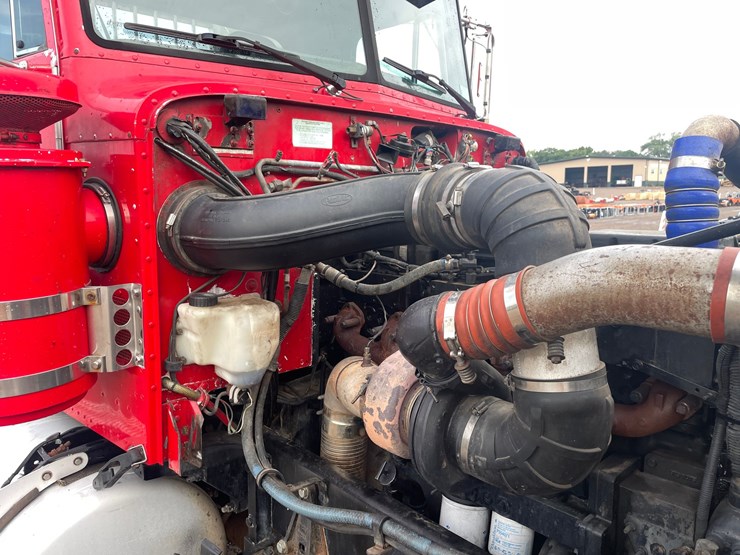 1999-peterbilt-379-image-34
