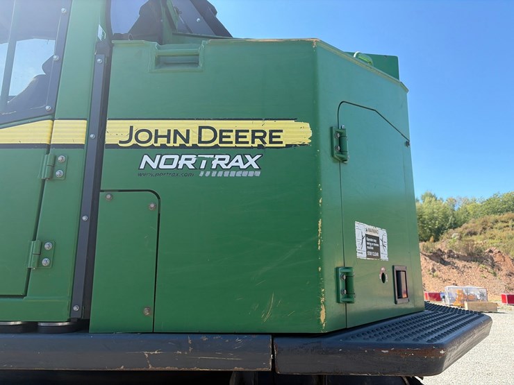 2015-deere-853m-image-28