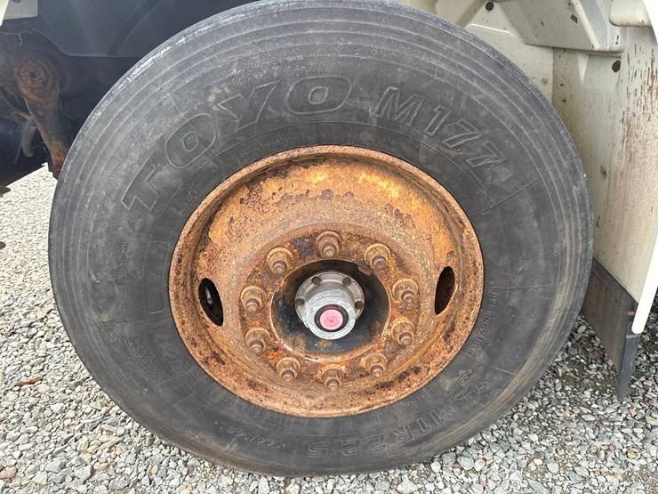 2008-international-durastar-4300-image-77