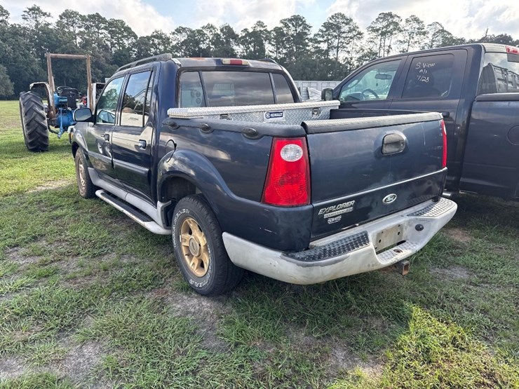 2003-ford-explorer-image-3