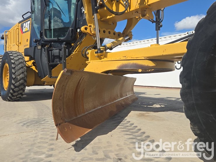 2015-caterpillar-140m3-awd-image-14