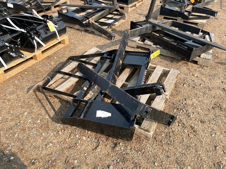 #2071-•-2026-mower-king-skid-steer-forks-image-1