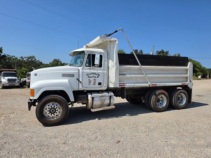 1997-mack-ch600-image-3