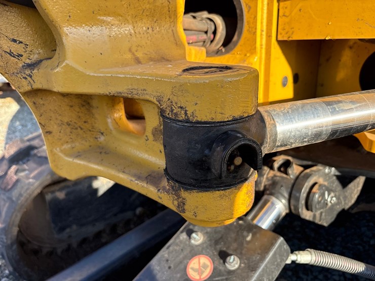2020-caterpillar-306cr-image-29