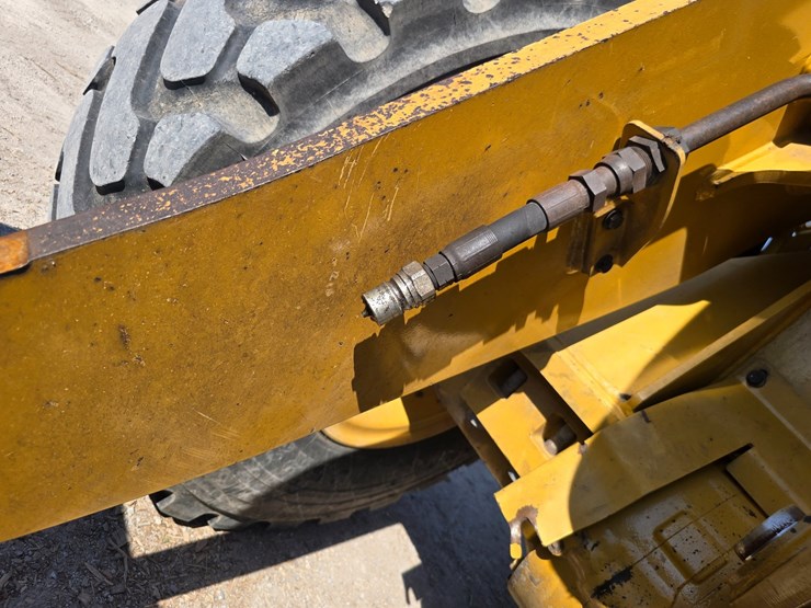 2016-caterpillar-930m-image-21