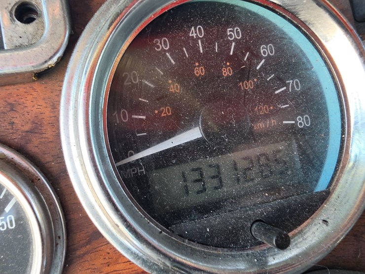 1992-peterbilt-379-image-61
