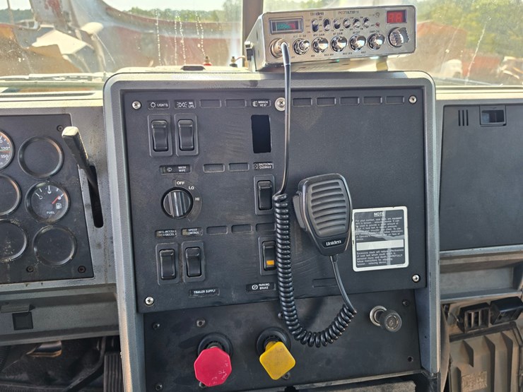 1997-mack-ch600-image-84