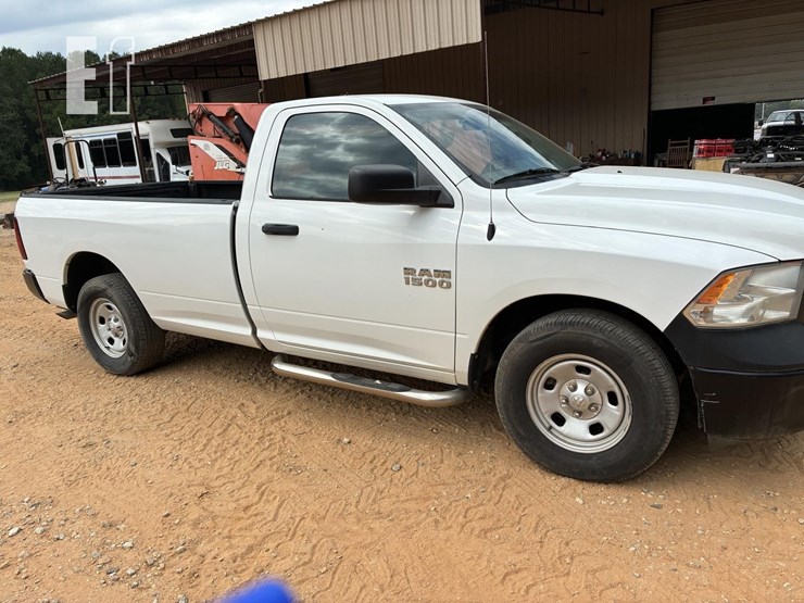 2017-dodge-ram-1500-image-1