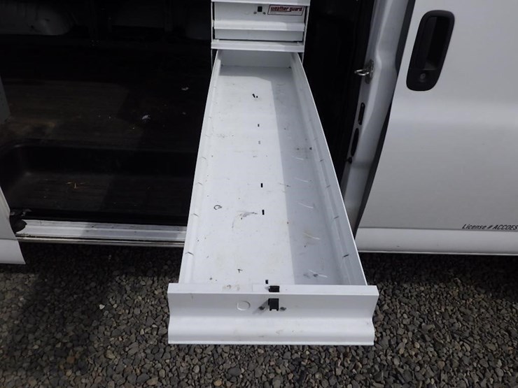 2017-utility-van-image-19