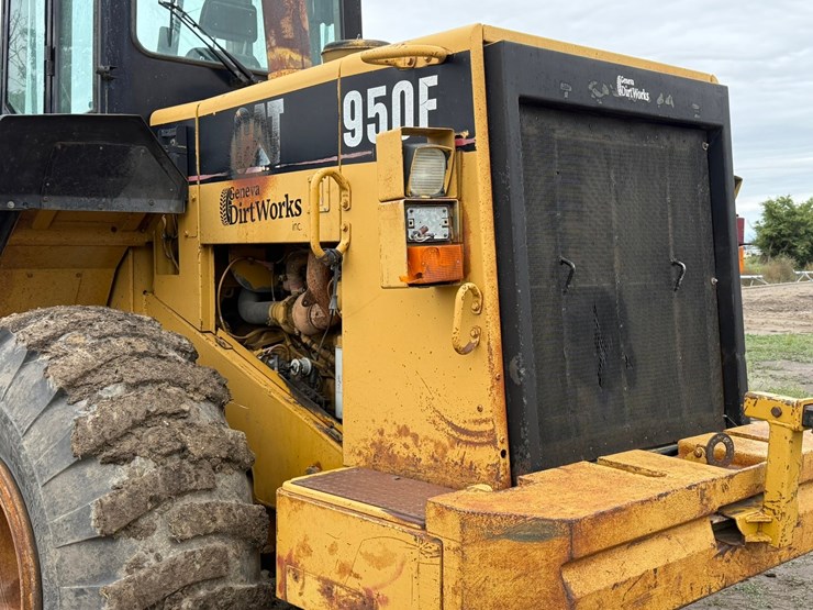 caterpillar-950f-image-22