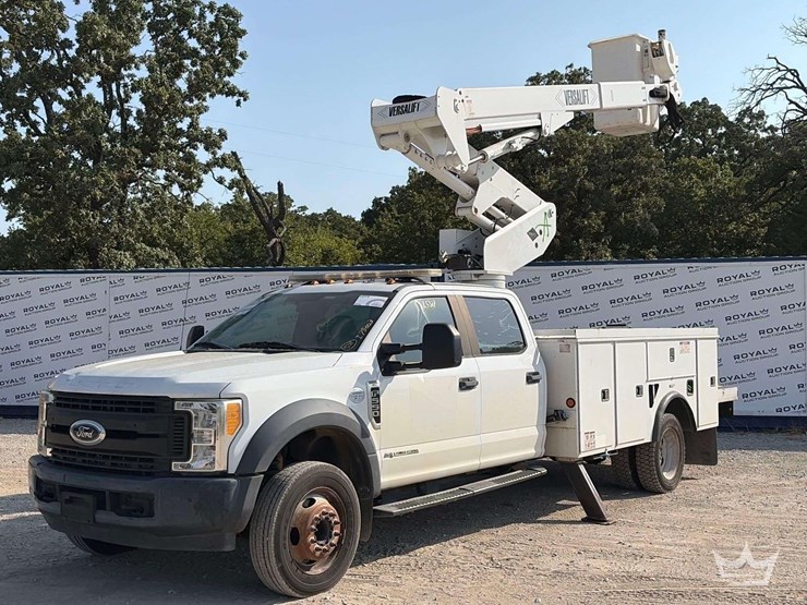 2017-ford-f550-image-1