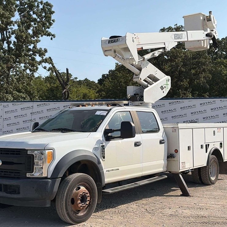 2017 FORD F550