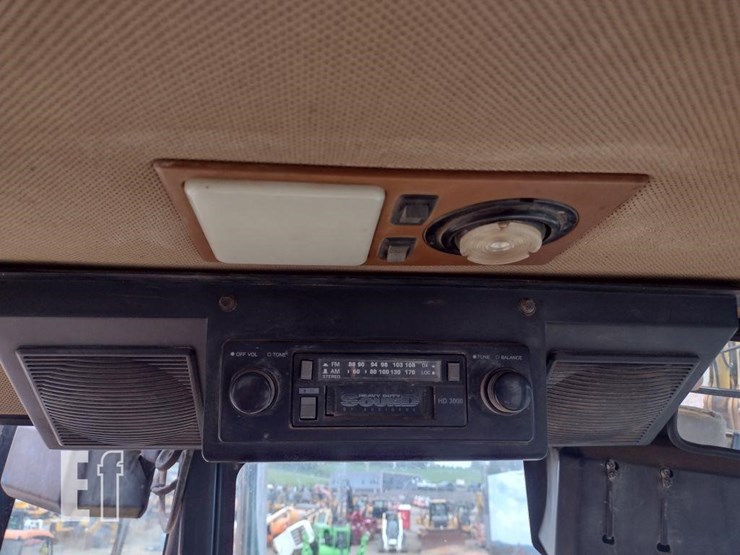 1995-deere-410d-image-10