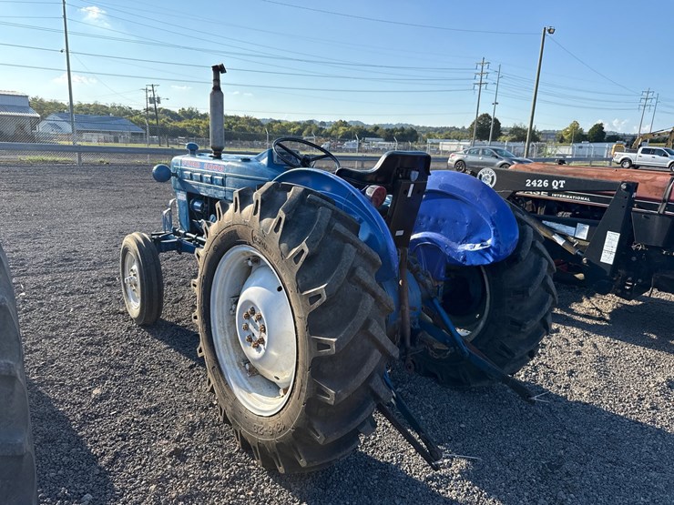 ford-3000-image-9