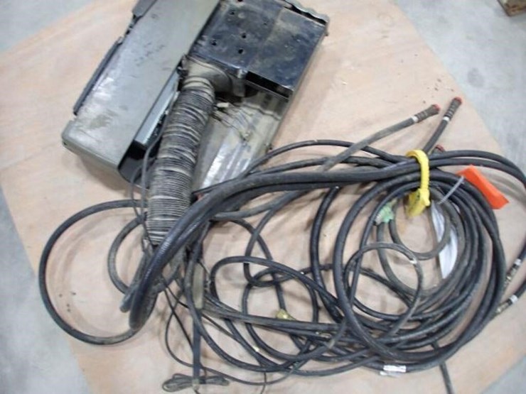 john-deere-120-image-12