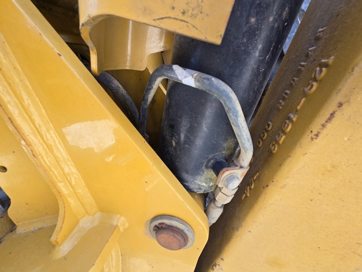 caterpillar-420e-image-90