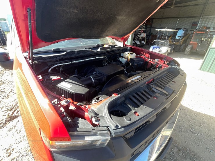 2020-chevrolet-2500-image-30