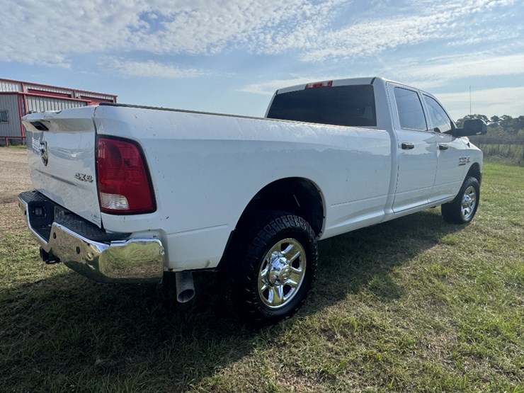 2018-dodge-3500hd-image-5